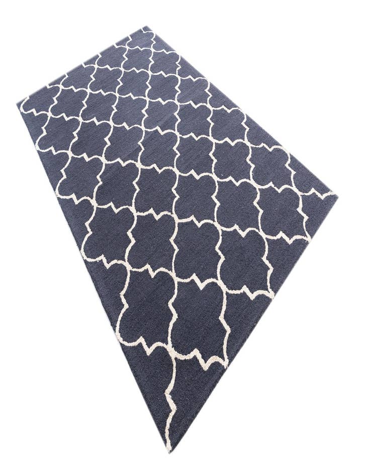 Detail image of  5' x 8' Luna Rug