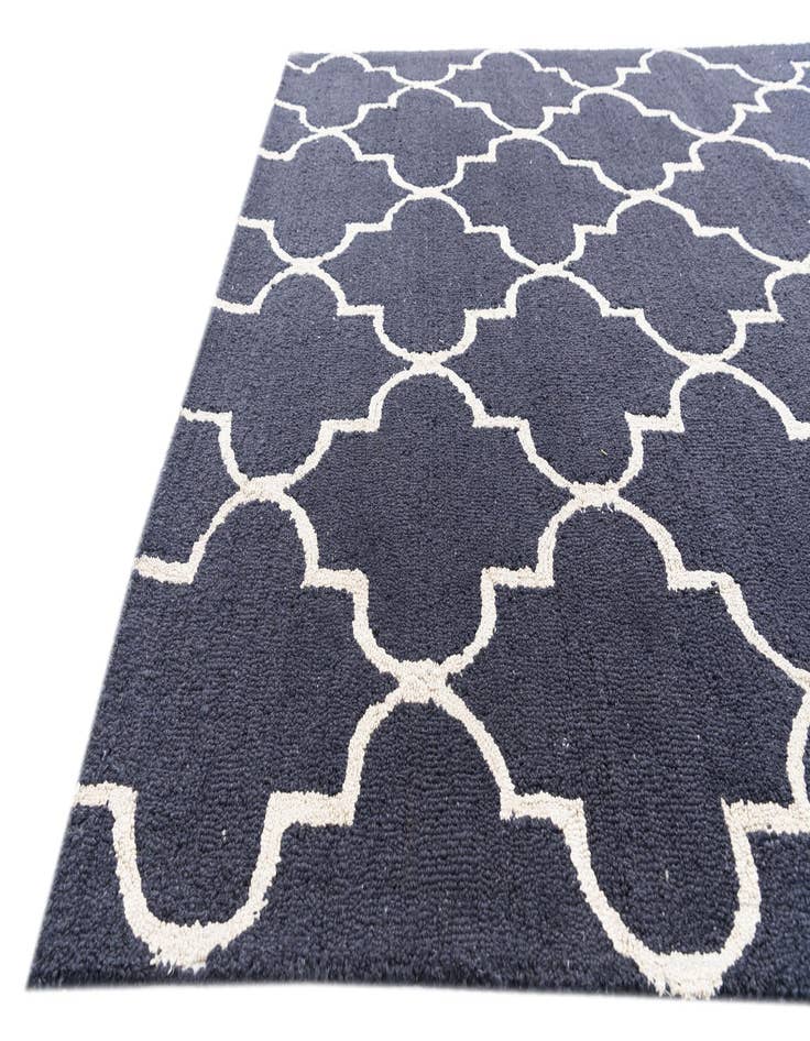 Detail image of  5' x 8' Luna Rug