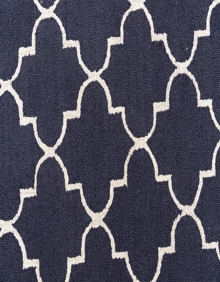 Detail image of  5' x 8' Luna Rug