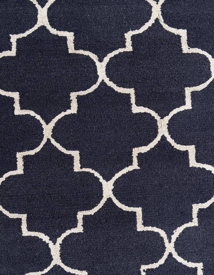 Detail image of  5' 1 x 8' 1 Luna Rug
