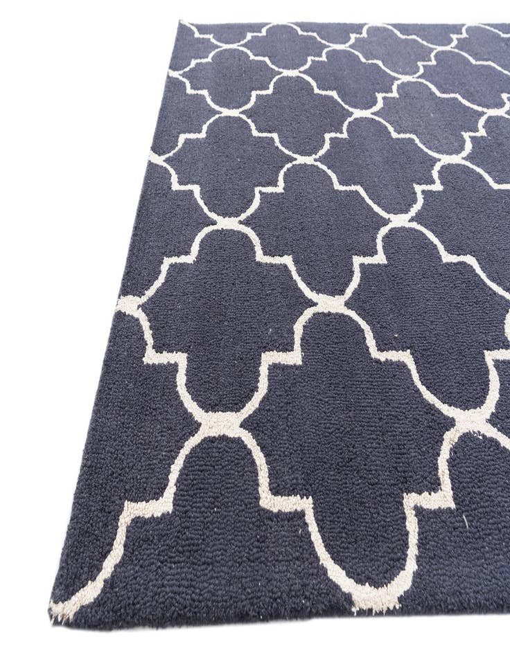 Detail image of  5' x 8' Luna Rug