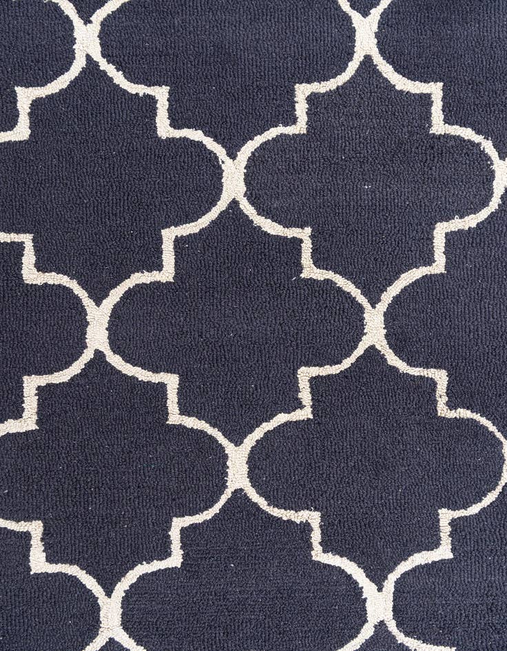 Detail image of  5' x 8' Luna Rug