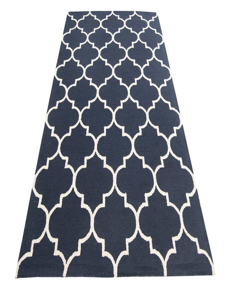 Detail image of  5' 1 x 8' Luna Rug