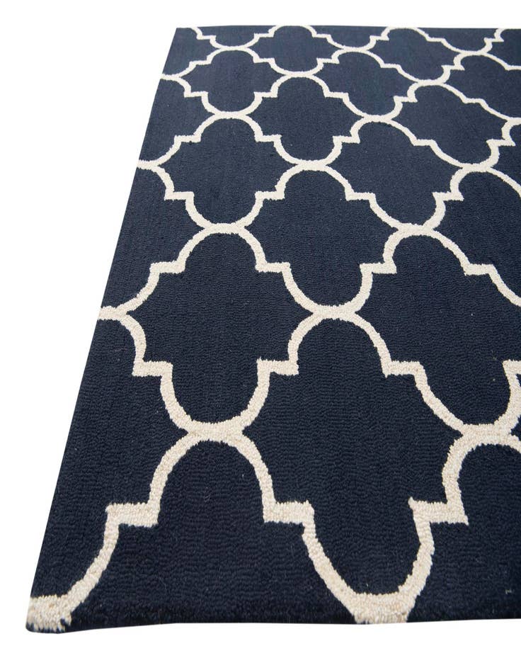 Detail image of  5' 1 x 8' Luna Rug