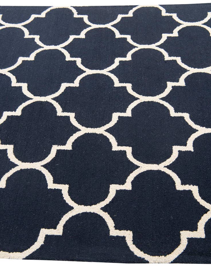 Detail image of  5' 1 x 8' Luna Rug