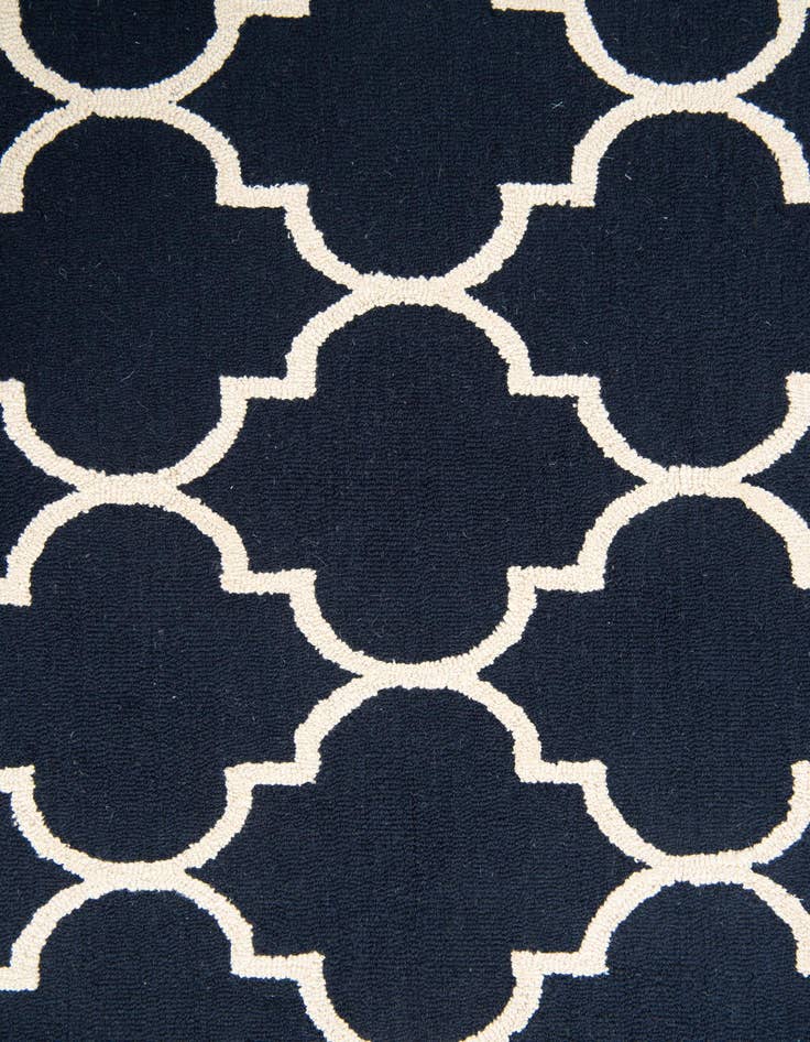 Detail image of  5' 1 x 8' Luna Rug