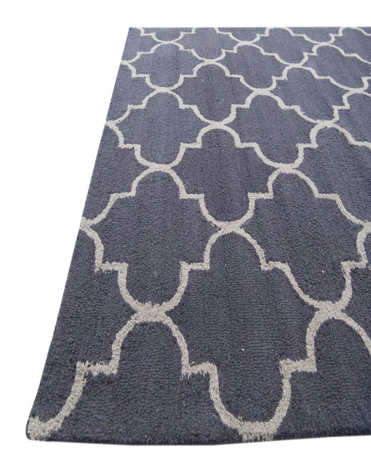 Detail image of  5' 1 x 8' Luna Rug