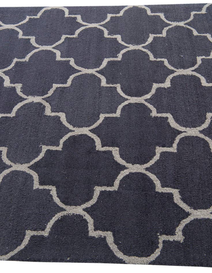 Detail image of  5' 1 x 8' Luna Rug