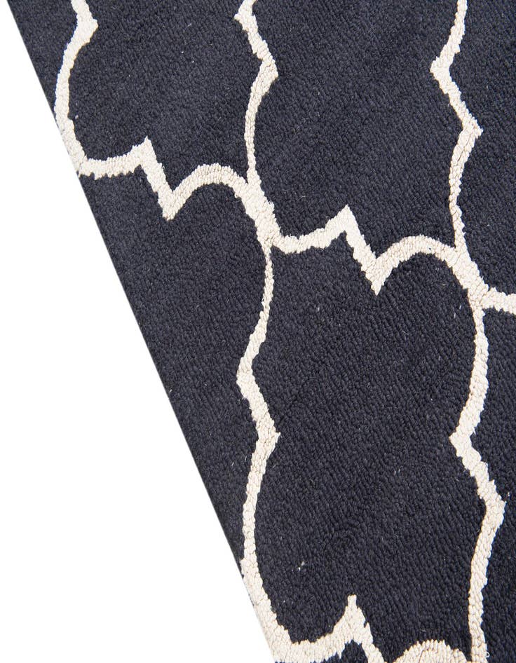 Detail image of  5' x 8' Luna Rug