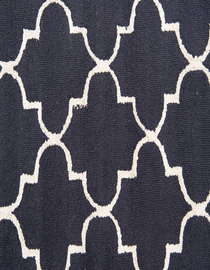 Detail image of  5' x 8' Luna Rug