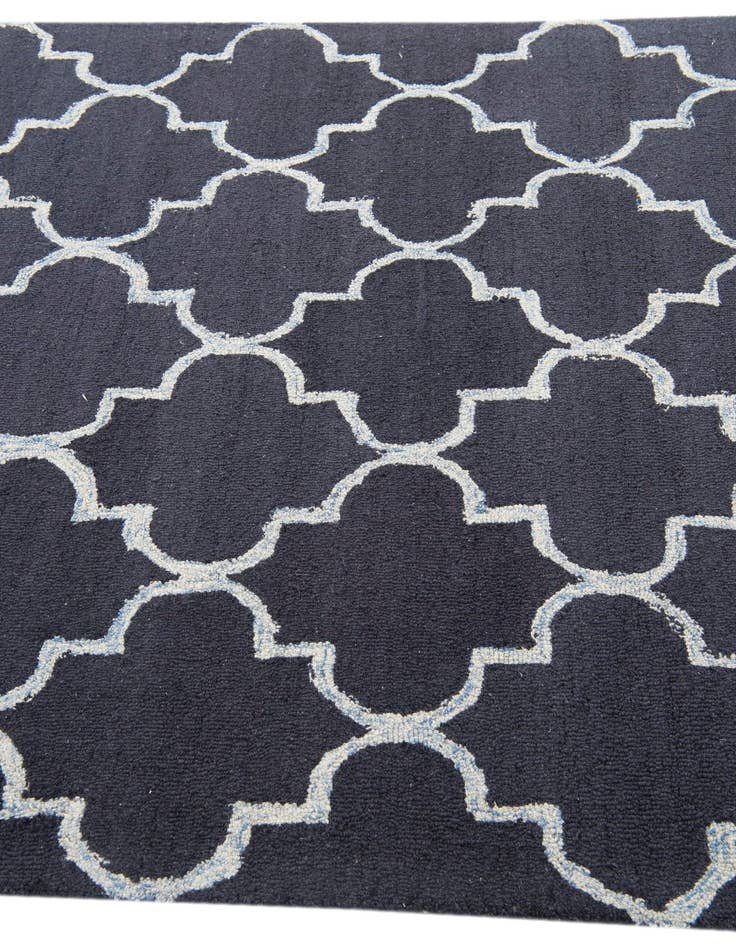 Detail image of  5' 1 x 8' Luna Rug