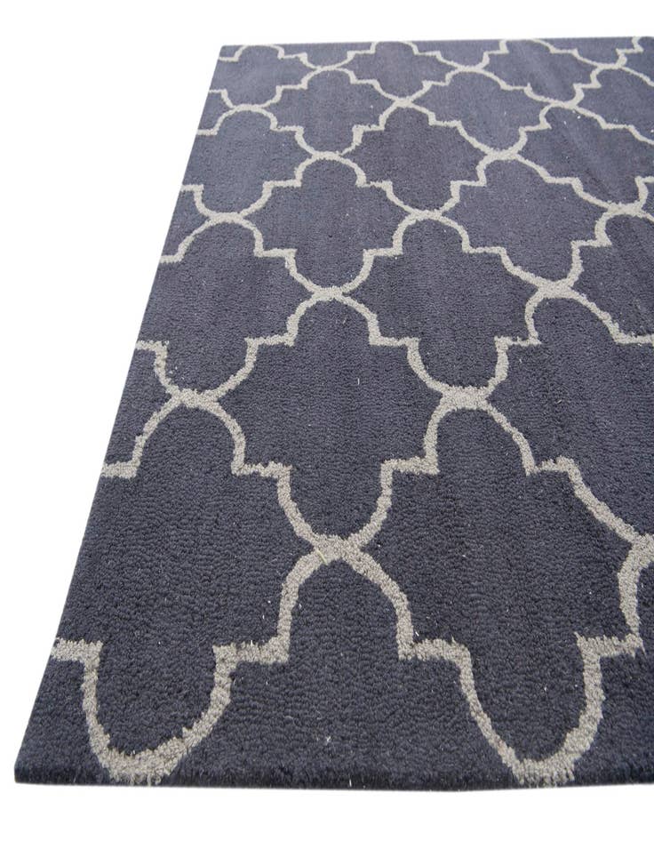 Detail image of  5' 1 x 8' Luna Rug