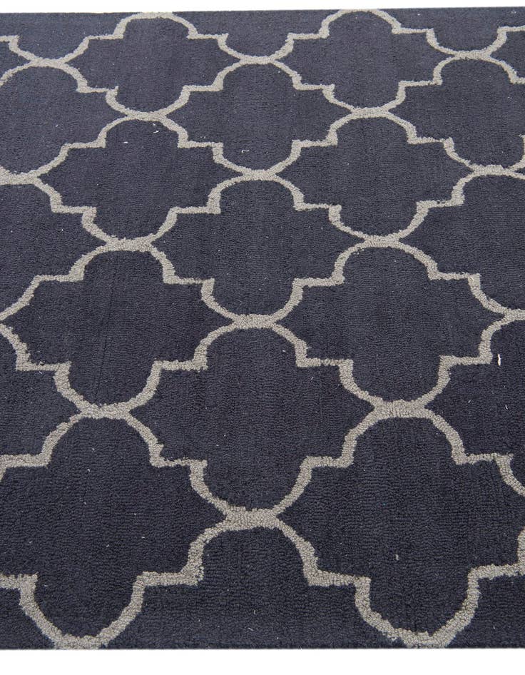 Detail image of  5' 1 x 8' Luna Rug