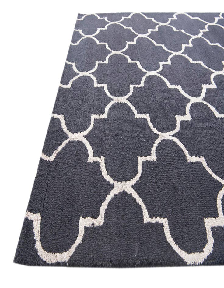 Detail image of  5' 1 x 8' Luna Rug