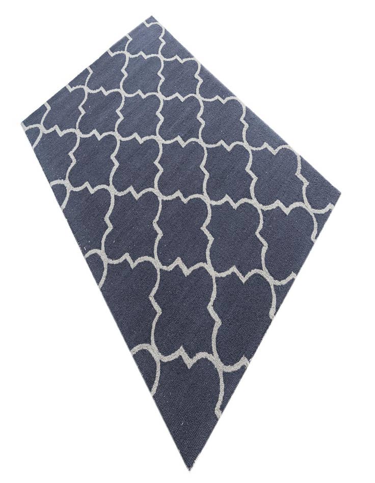 Detail image of  4' x 6' Luna Rug