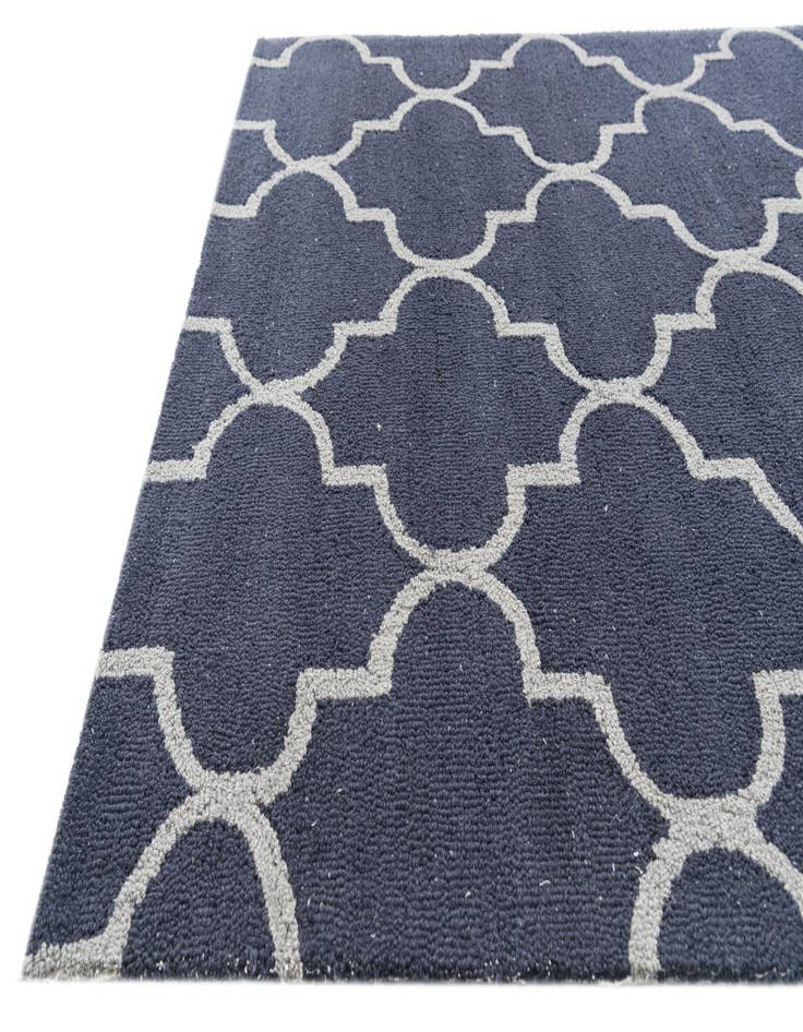 Detail image of  4' x 6' Luna Rug