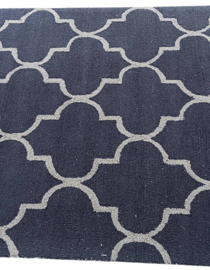 Detail image of  4' x 6' Luna Rug