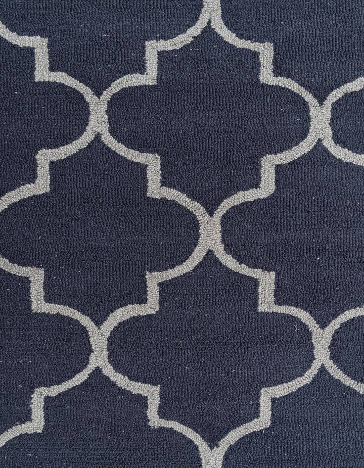 Detail image of  4' x 6' Luna Rug