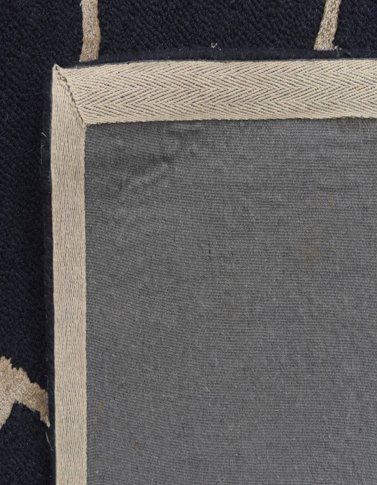 Detail image of 7' 6 x 9' 6 Luna Rug