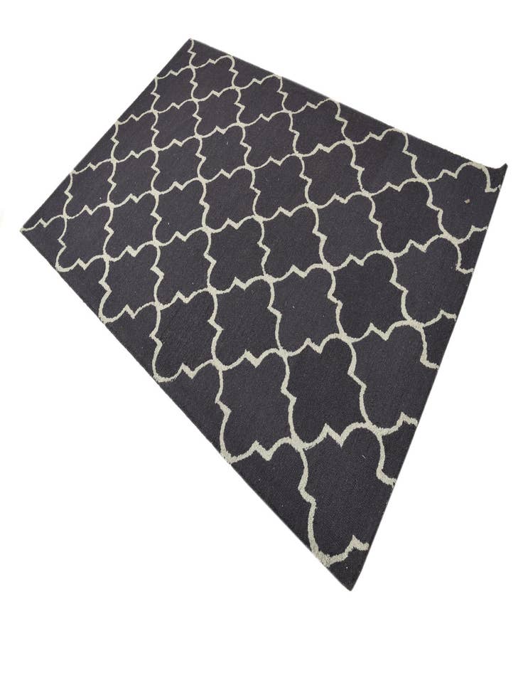 Detail image of  5' 1 x 8' Luna Rug