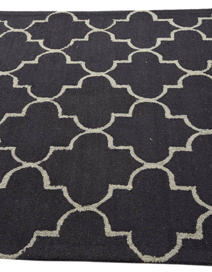 Detail image of  5' 1 x 8' Luna Rug