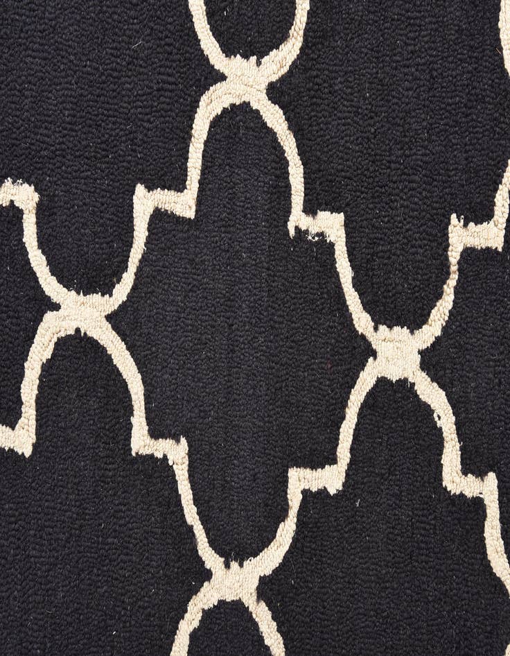 Detail image of  5' 1 x 8' 1 Luna Rug