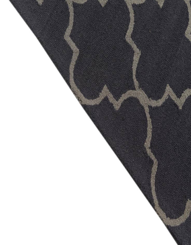 Detail image of  5' 1 x 8' Luna Rug