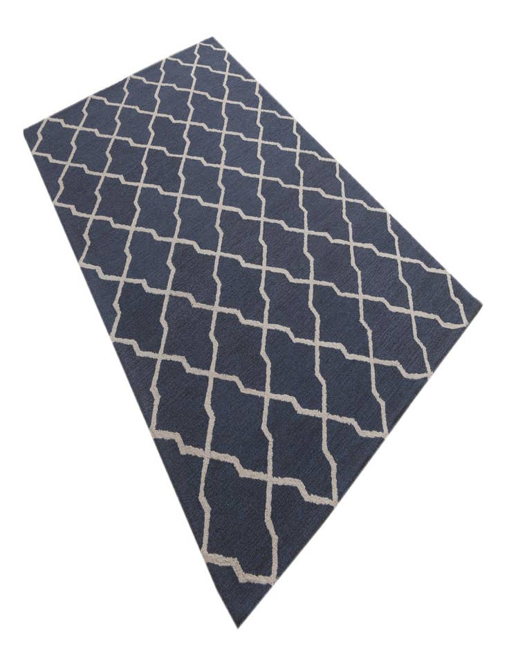 Detail image of  5' 1 x 8' Luna Rug