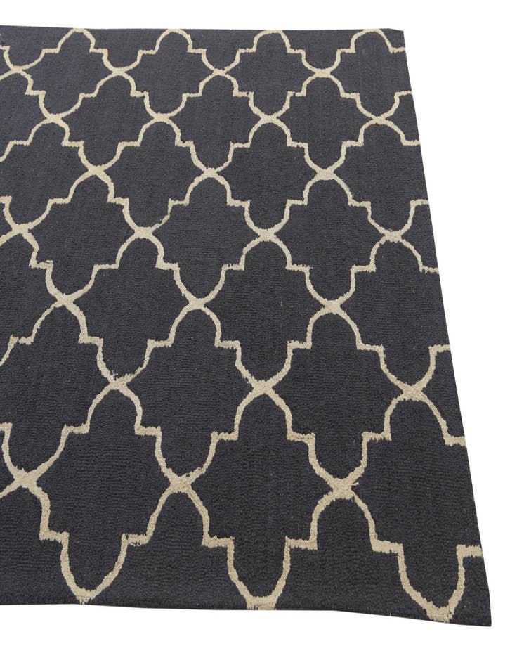 Detail image of  5' 2 x 8' Luna Wool Rug