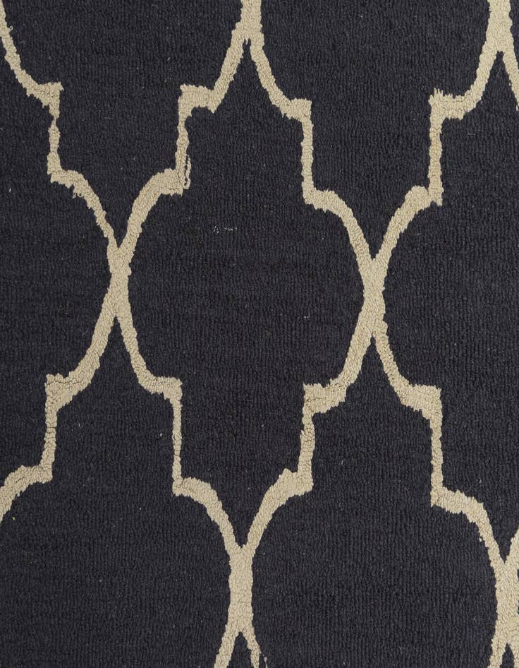 Detail image of  5' 2 x 8' Luna Wool Rug