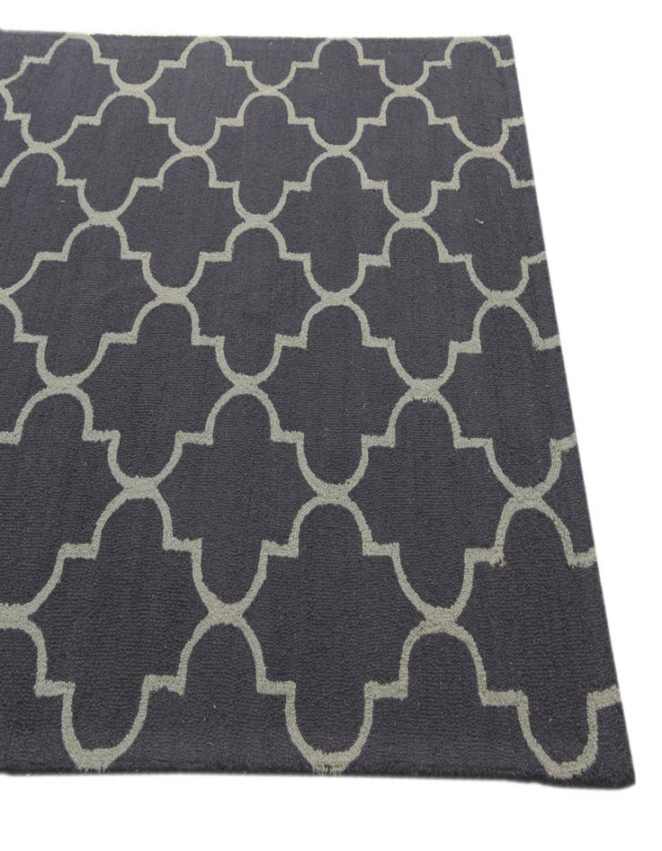 Detail image of  5' 1 x 8' Luna Wool Rug