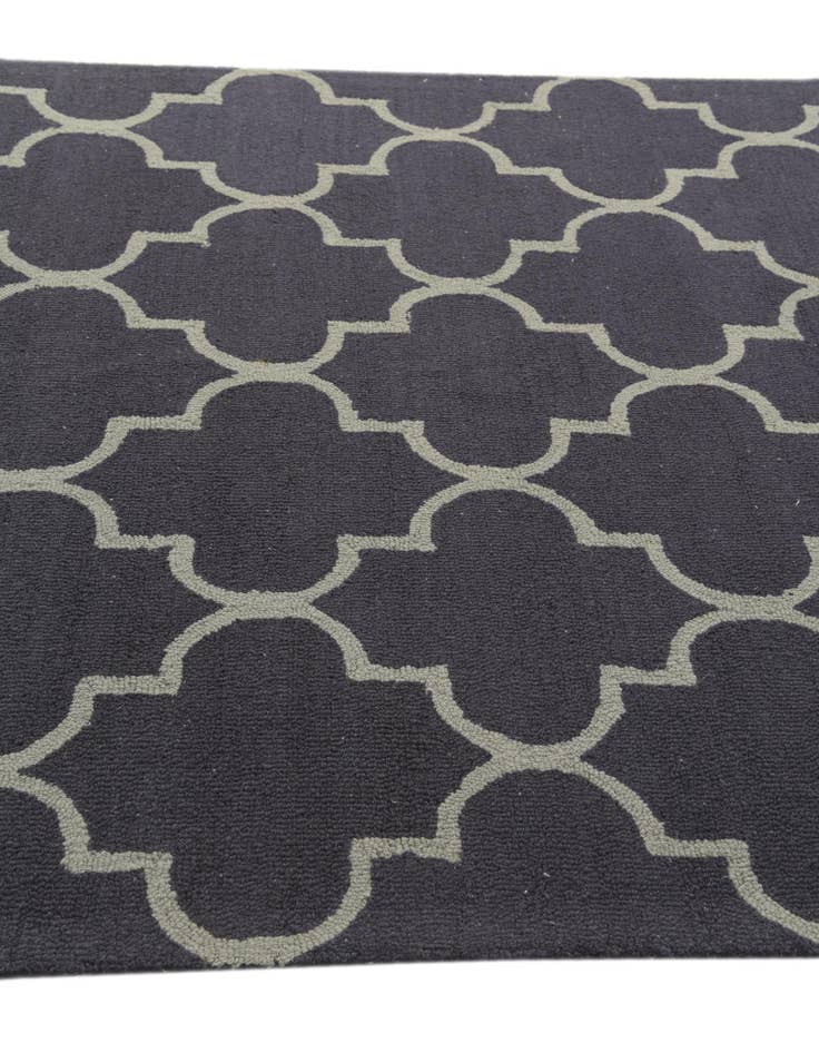 Detail image of  5' 1 x 8' Luna Wool Rug