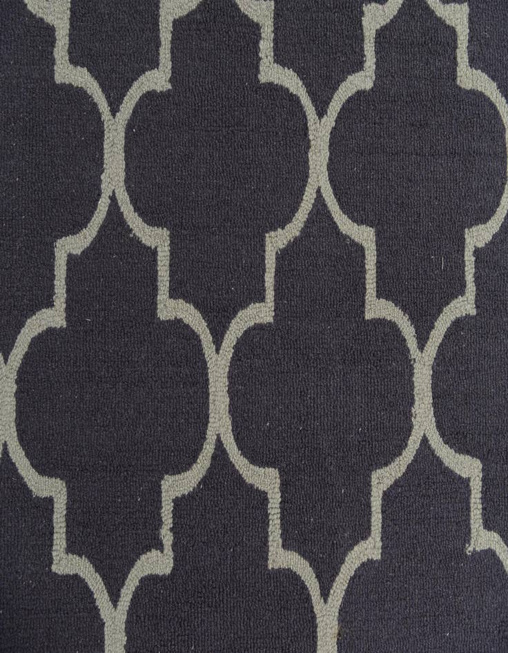 Detail image of  5' 1 x 8' Luna Wool Rug