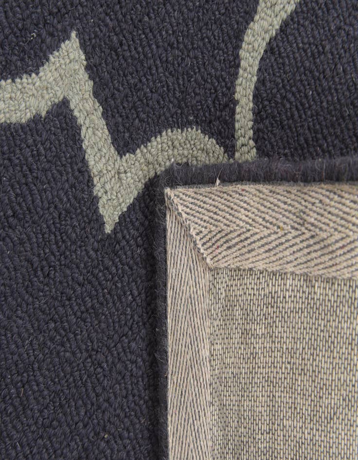 Detail image of  5' 1 x 8' Luna Wool Rug