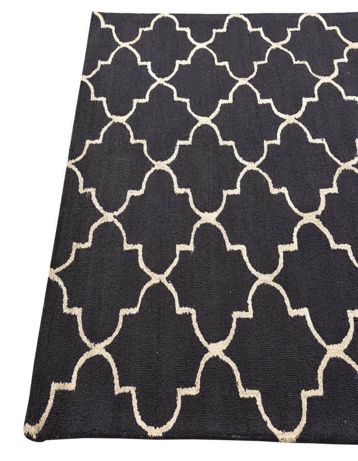 Detail image of  5' 1 x 8' Luna Rug