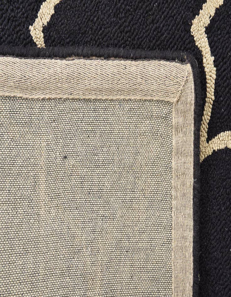 Detail image of  5' 1 x 8' Luna Rug