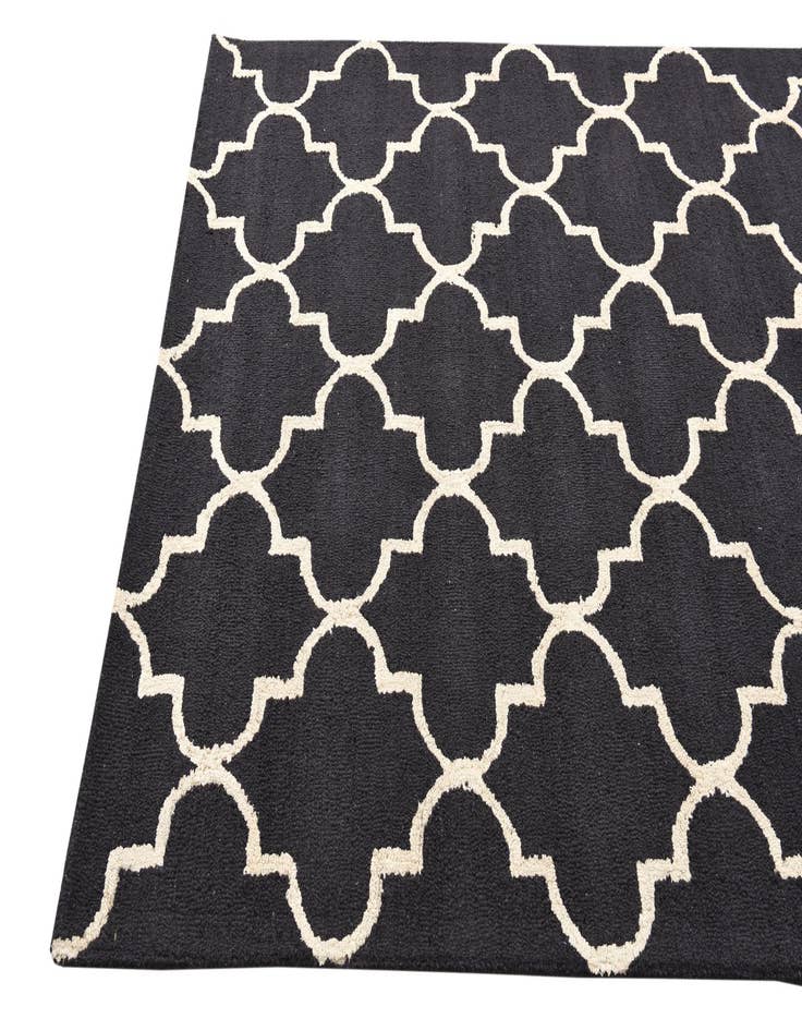 Detail image of  5' x 7' 11 Luna Wool Rug