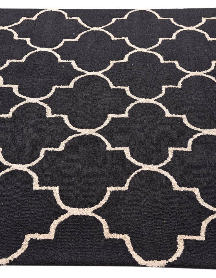 Detail image of  5' x 7' 11 Luna Wool Rug