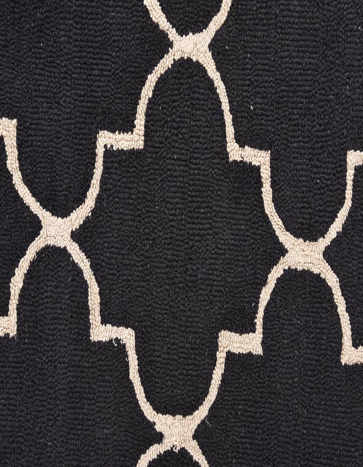 Detail image of  5' x 7' 11 Luna Wool Rug