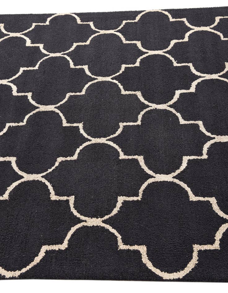 Detail image of  5' x 8' Luna Wool Rug