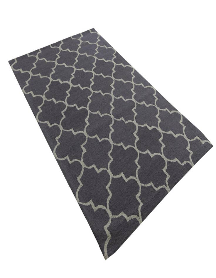 Detail image of  5' 1 x 8' Luna Wool Rug