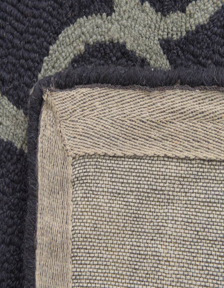 Detail image of  5' 1 x 8' Luna Wool Rug