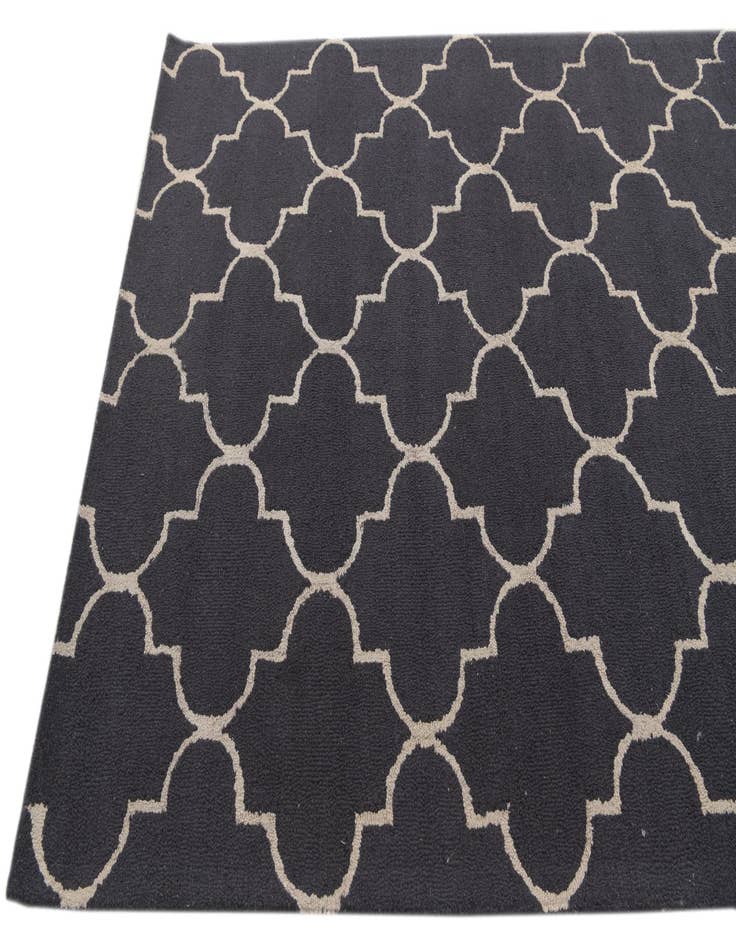 Detail image of  5' 1 x 8' Luna Rug