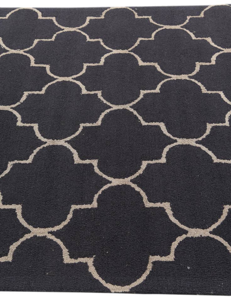 Detail image of  5' 1 x 8' Luna Rug