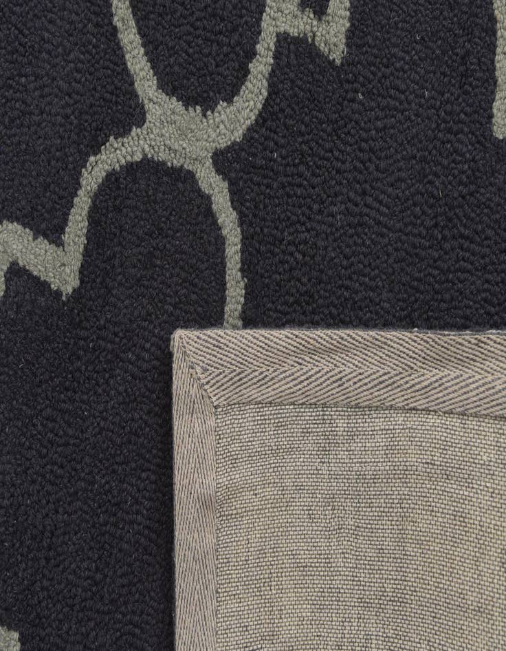 Detail image of  5' x 8' Luna Wool Rug
