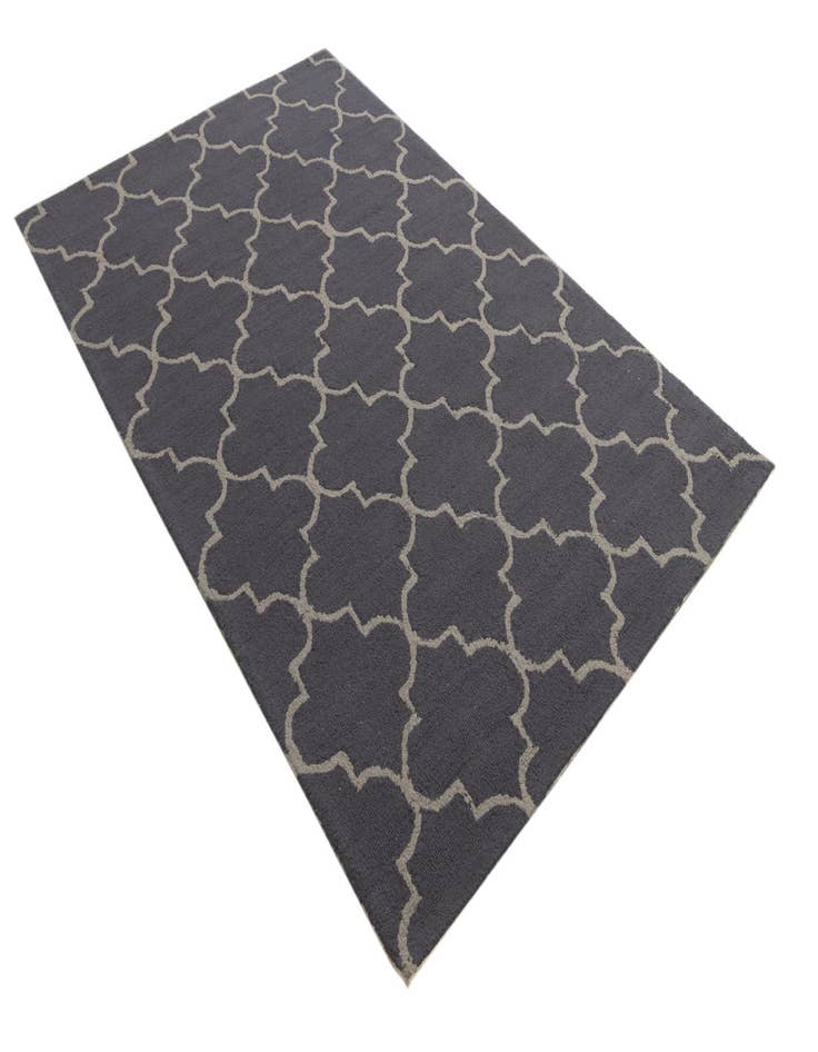 Detail image of  5' x 8' Luna Wool Rug