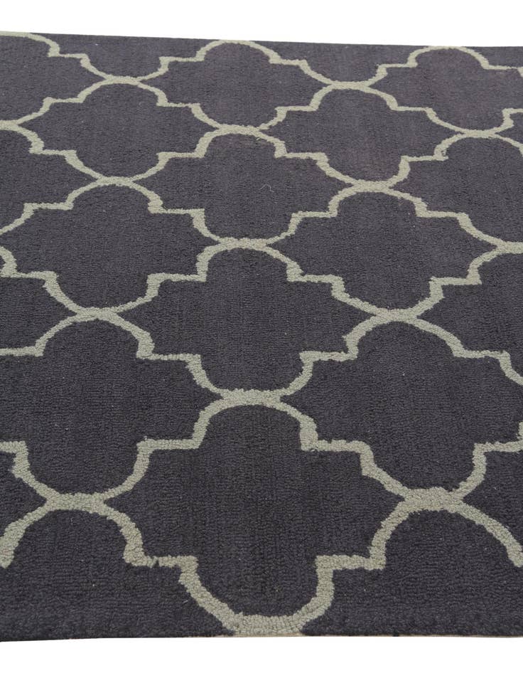 Detail image of  5' x 8' Luna Wool Rug
