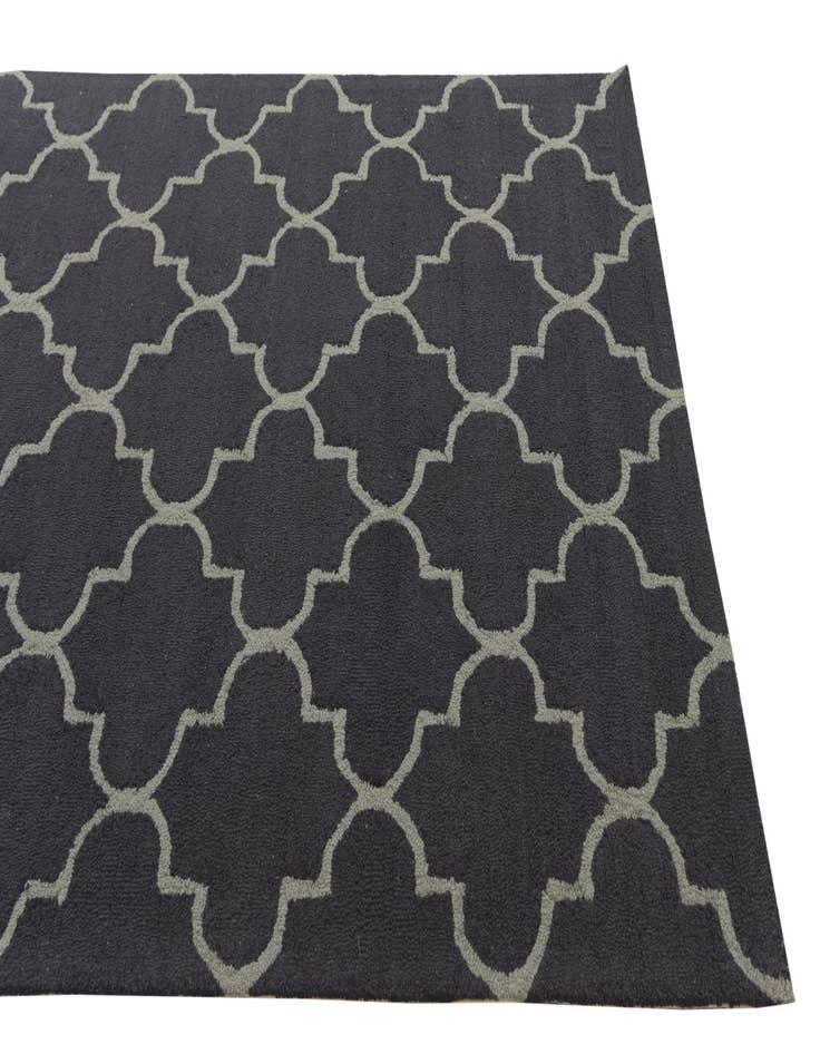 Detail image of  5' x 8' Luna Wool Rug