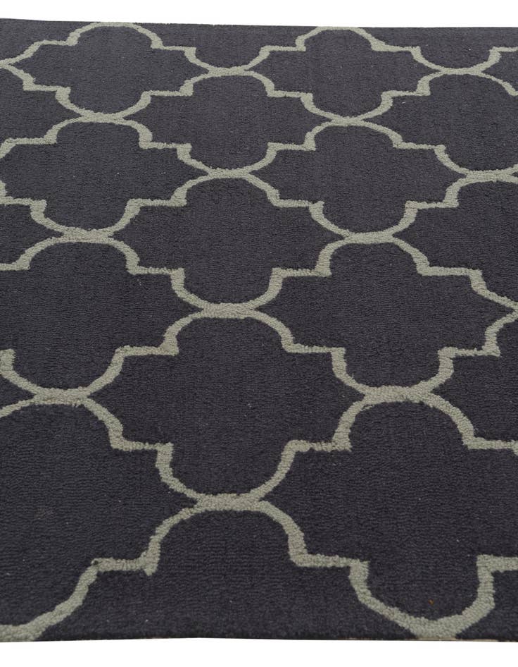 Detail image of  5' x 8' Luna Wool Rug