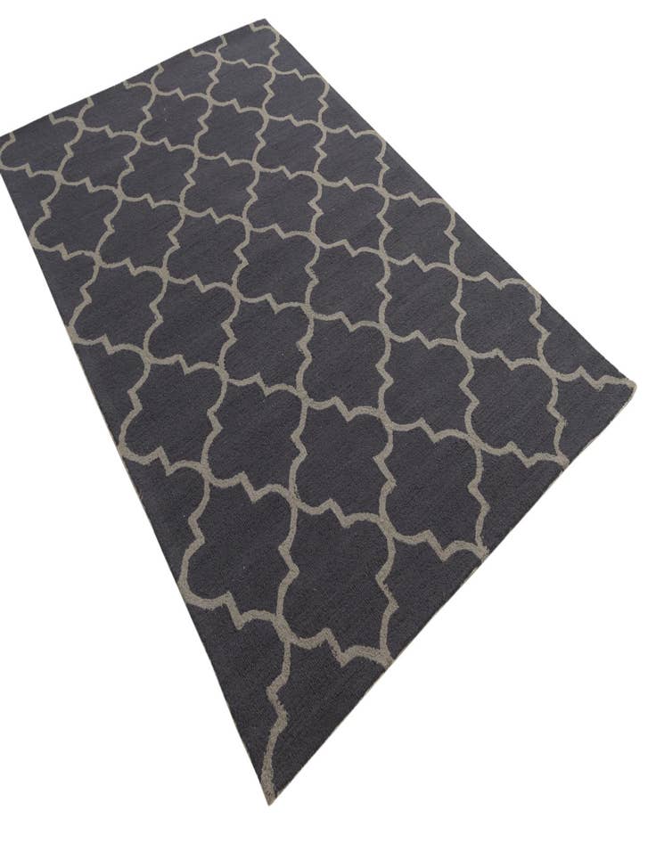 Detail image of  5' x 8' Luna Wool Rug